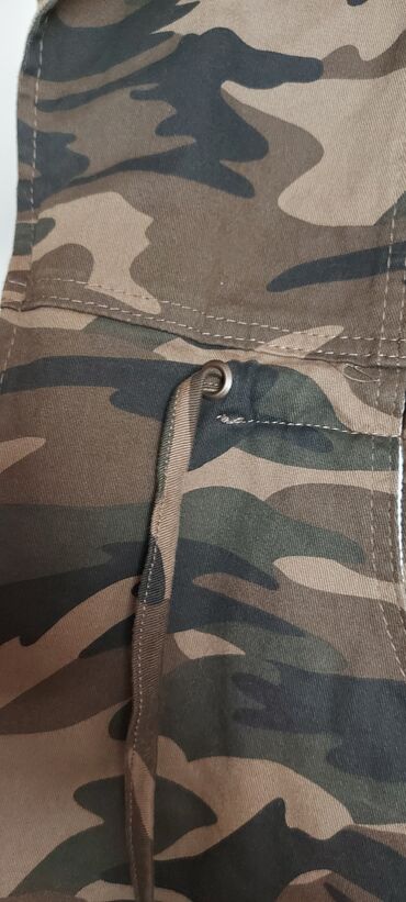 Kurtkalar: M razmer.şalvarida var.destdir.tek penceyi satilir.geynilmeyib — 14