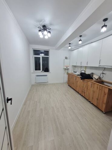 срочная продажа квартир в бишкеке без посредников: 1 бөлмө, 44 кв. м, Жеке план, 3 кабат, Косметикалык ремонт
