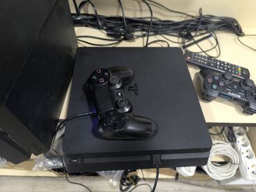 Video oyunlar üçün aksesuarlar: PlayStation 4 slim 500 gb yaddaşında ən son offline oyunlarla. Barter