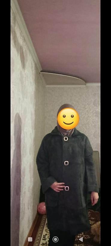 Женское полупальто с капюшоном - Материал: плотный мех/искусственный
