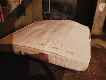 işlənmiş carpayilar: Matras islenmis