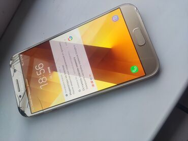 мобильные телефоны кнопочный: Samsung Galaxy A5 2017, Б/у, 32 ГБ, цвет - Бежевый, 2 SIM