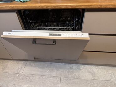 Долгосрочная аренда домов: 50 м², 3 комнаты, Парковка, Забор, огорожен, Амбарная — 10