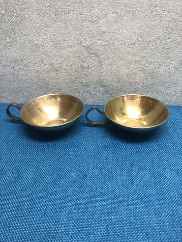 Sikkələr: Antik Latun Nelbeki ve murebbe qabi qiymet 1 eded ucun . 3 eded var — 6