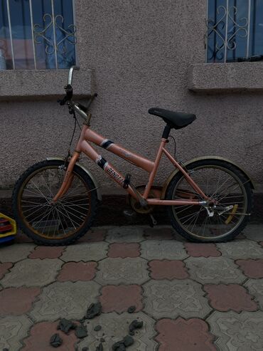 трехколесный велосипед для детей: Продаю велосипед, быстро едет, легко крутиться, очень удобный