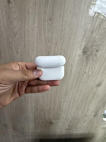 iphone 13 minu: Оригинал эйрподс про 3. 15000 сом . В идеальном состоянии. Өзүм — 2
