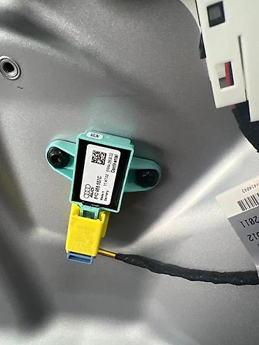 car bluetooth adapter: SENZOR AIRBAG ZA AUDI A4 OD 2007. DO 2011. GOD. - 8K0955557C | Crash — 1