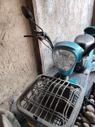 очень нужны: Край 9.5к сом Голубой электрический скутер с корзиной спереди —