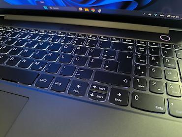 fixni: Lenovo ThinkBook vrhunska serija odlicno ocuvan, kiciste je izradjeno — 9