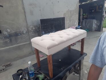 Угловые диваны: Банкетка 

На заказ 

ткань МИКРОВЕЛЮР — 13