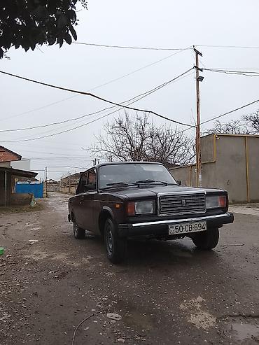 VAZ (LADA): VAZ 2107 sedan salam maşınin parablemi 4 dən atir - Kuzov: 4 qapılı — 2