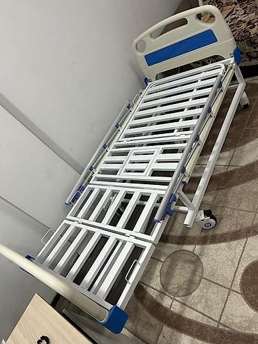 Медицинская мебель: Функциональная медицинская кровать с механической регулировкой - — 9