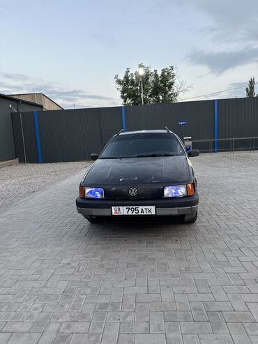 автомобиля ош: Volkswagen Passat: 1992 г., 1.8 л, Механика, Бензин, Универсал