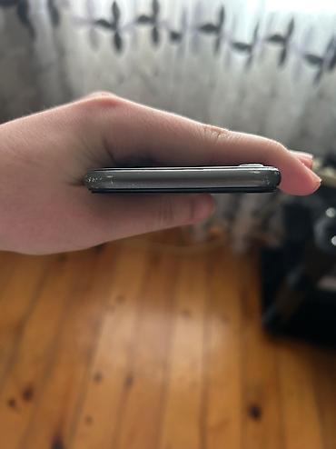 Apple iPhone: IPhone 8, 64 GB, Qara, Barmaq izi — 7