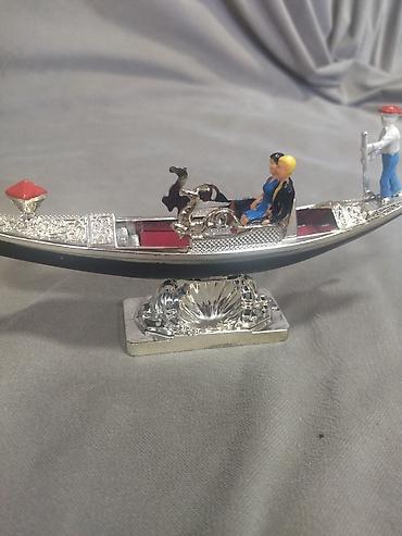Heykəlciklər: Məhsul: Venesiya gondolu suveniri – “La Gondola di Venezia” Mənşə — 7
