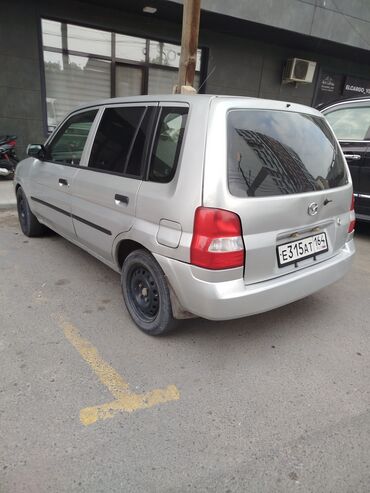 мазда фамил: Mazda Demio: 2001 г., 1.3 л, Автомат, Бензин, Универсал