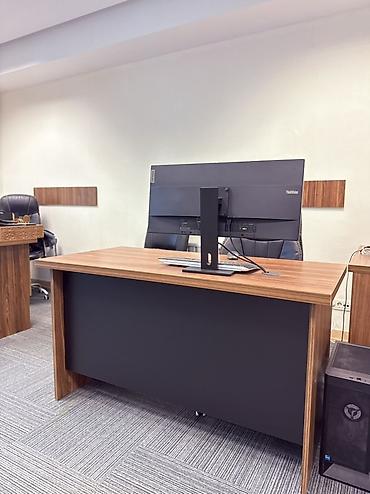 Ofis dəst mebeli: Təcili satılır! Ofis mebel dəsti – müasir dizayn, qoz ağacı — 12