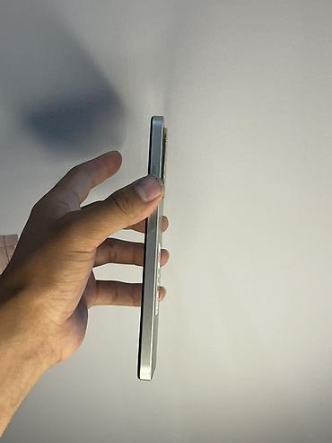 телфо: Redmi, Redmi A5, Б/у, 128 ГБ, цвет - Серебристый, 2 SIM — 4