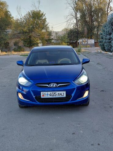 дом на кольосах: Hyundai Solaris: 2012 г., 1.6 л, Автомат, Газ, Седан