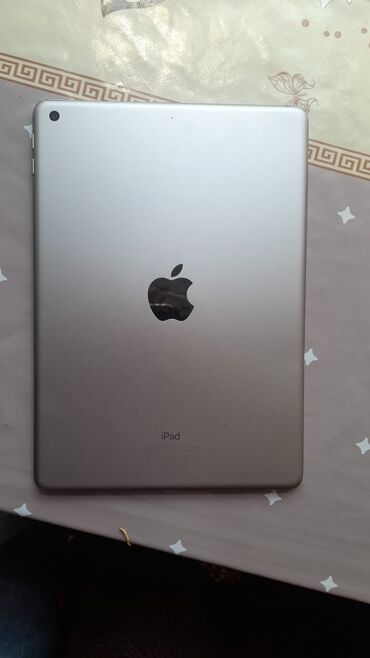 Apple iPhone: IPhone 3G, 128 GB, Barmaq izi