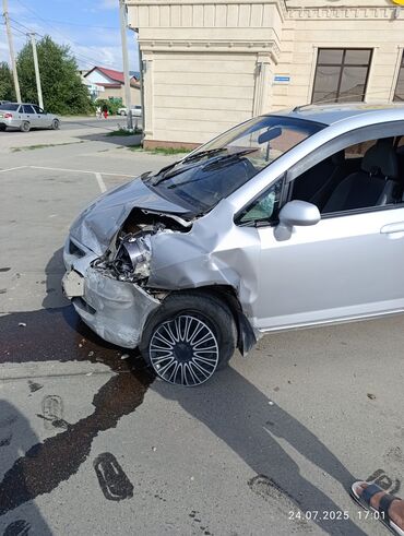 машины фит: Honda Fit: 2004 г., 1.3 л, Вариатор, Бензин, Хэтчбэк