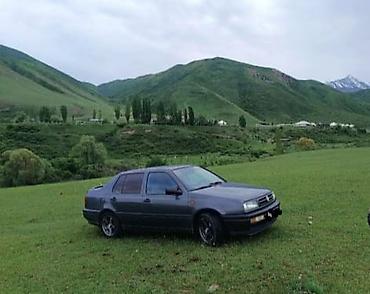 Volkswagen Vento: 1995 г., 1.8 л, Механика, Бензин, Седан at lalafo.kg Volkswagen Vento: 1995 г., 1.8 л, Механика, Бензин, Седан