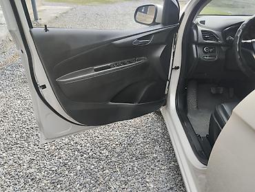 Chevrolet: Chevrolet Spark: 2017 г., 0.1 л, Вариатор, Бензин, Хэтчбэк — 9