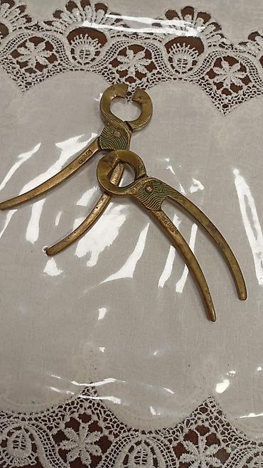 podstakan: Məhsul: Köhnə tip qoz-fındıq qıranlar və çay stəkanaltıları (metaldan) — 1