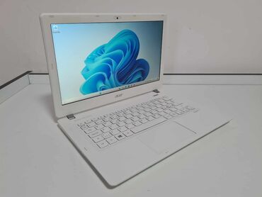 Tableti: Acer aspire v3-371Ekran: 13.3" led Procesor: intel core i3-4005U na lalafo.rs — 1 Tableti: Acer aspire v3-371Ekran: 13.3" led Procesor: intel core i3-4005U — 1