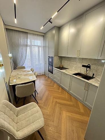 Продажа квартир: 2 комнаты, 78 м² — 5