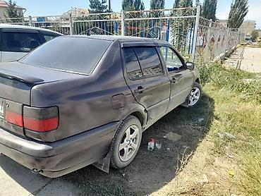 качан: Volkswagen Vento: 1992 г., Бензин, Седан — 4