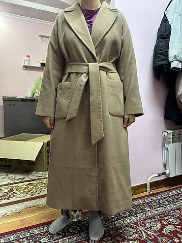Пальто, Халат, Осень-весна, Длинная модель, С поясом, M at lalafo.kg Пальто, Халат, Осень-весна, Длинная модель, С поясом, M