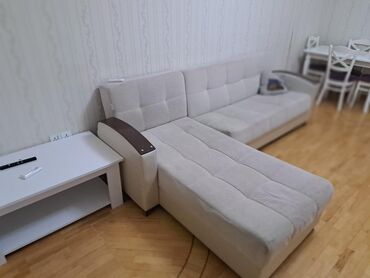 Masalar və oturacaqlar: Künc divan