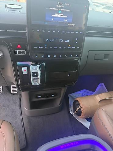 мерседес т 1: Hyundai Staria: 2023 г., 2.2 л, Автомат, Дизель, Вэн/Минивэн — 7