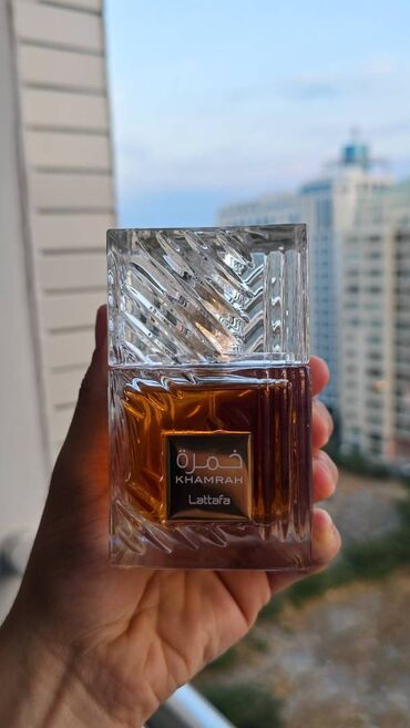 Orijinaldır! Yalançı parfum işlədmirəm. Iyi mənə uyğun deyil deyə