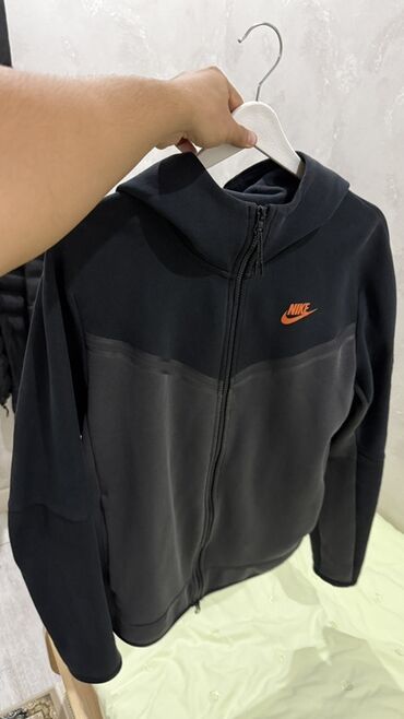 бижутерия хорошего качества: Мужская толстовка, S (EU 36), Nike, Б/у, цвет - Черный