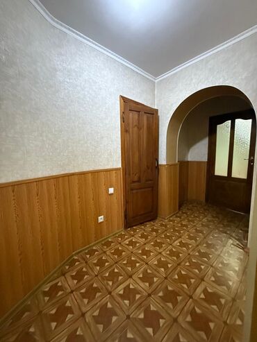 Долгосрочная аренда домов: 200 м², 7 комнат, Парковка — 18