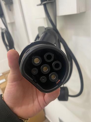tesla satışı: Elektromobil və Plug-in avtomobillər üçün şarj stansiyası. Bağlara — 4