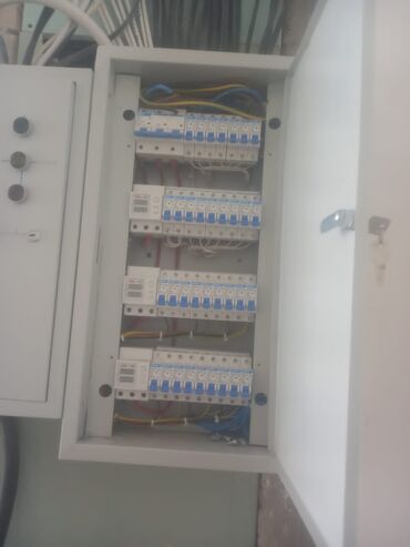 Электрики, электромонтажники: Электрик. Больше 6 лет опыта — 13