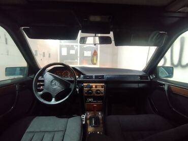 Mercedes-Benz: Mercedes-Benz W124: 3 l | 1994 il Sedan — 6