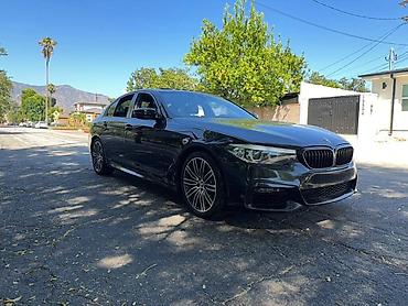 вмятина: BMW 5 series: 2020 г., 3 л, Седан — 1