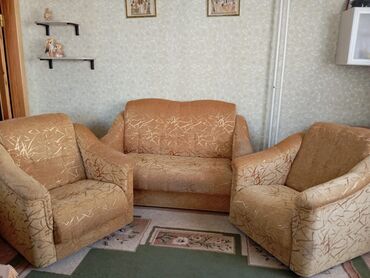 отдам алабая в хорошие руки: 🛋️ Диван + 2 кресла (комплек т мягкой мебели) 📍 Локация