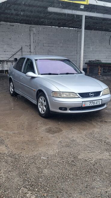 Opel: Opel Vectra: 2001 г., 1.8 л, Механика, Бензин, Седан — 2