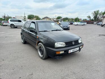 Volkswagen Golf: 1994 г., 1.6 л, Механика, Бензин, Хэтчбэк