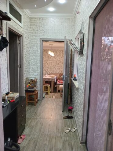 Həyət evləri və villaların satışı: Əmircan qəs. 4 otaqlı, 200 kv. m, Yeni təmirli — 24