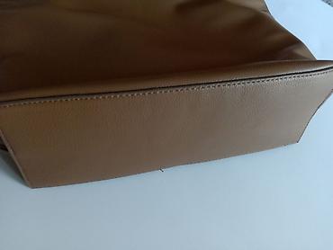 Putni koferi i torbe: Ženska torba – shopper/hobo stil, boja topli karamelnosmeđa. - — 3