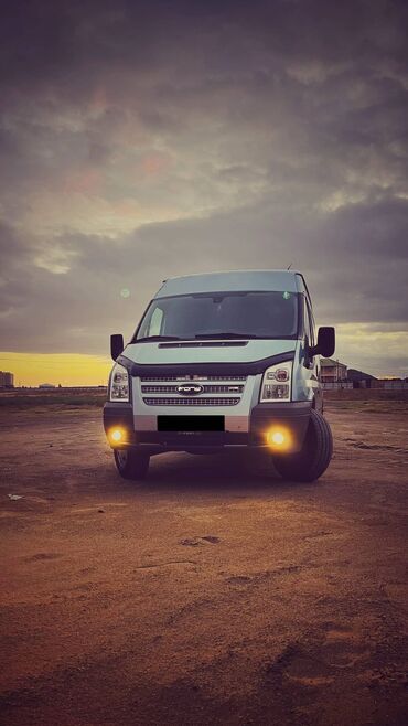 перевозка домашних вещей: Ford transit rahat və keyfiyyətli yük maşını Şəhər daxili yük