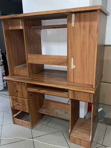 стол для армрестлинга купить в бишкеке: Компьютерный стол, С полками