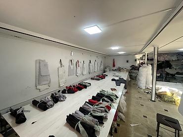 Продажа помещений свободного назначения: Продается коммерческое помещение 4 этажа, 450 м2 1-2 этажа швейный — 28