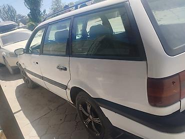Транспорт: Volkswagen Passat Variant: 1994 г., 1.8 л, Механика, Бензин, Универсал — 4